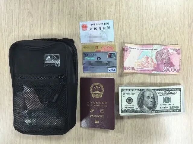 “包不见了,恐怕要损失几十万元生意!”这时一通电话打了过来……