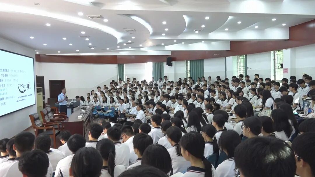 聚是一团火，散作满天星——汝城一中建校100周年高质量发展大会现场的“温情全景图”