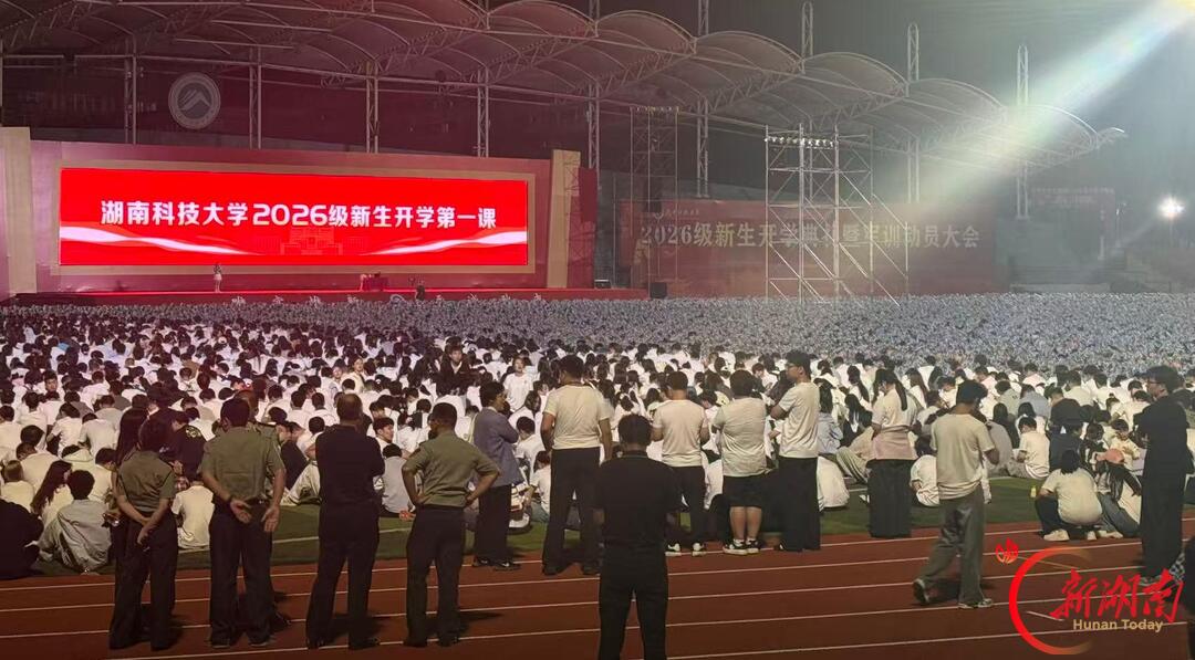 青春正步走丨身份迭代守初心 迷彩相伴护新程