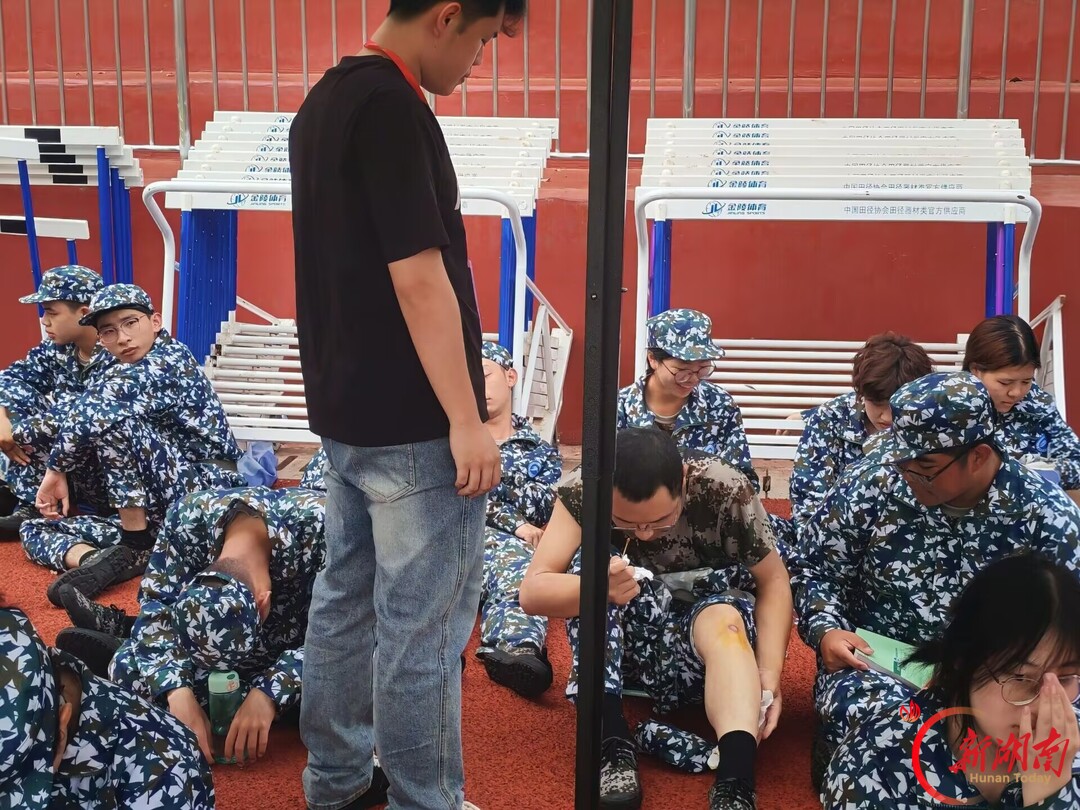 青春正步走丨暖心护航启新程,志愿实干担使命