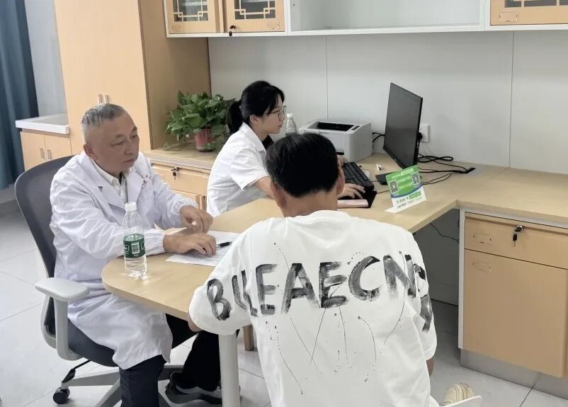 深耕专科提质 赋能暖心诊疗!湘雅二院刘哲宁教授莅临株洲市三医院指导赋能