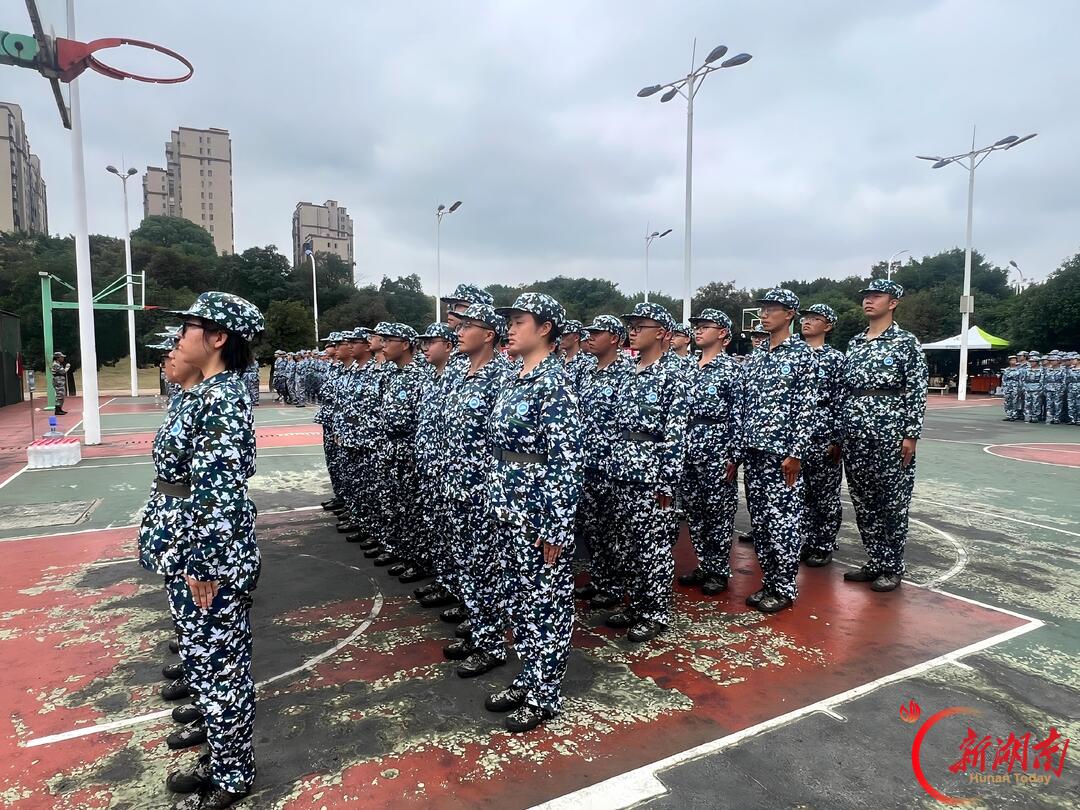 青春正步走丨从“想熬过去”到“想站好每一分钟”