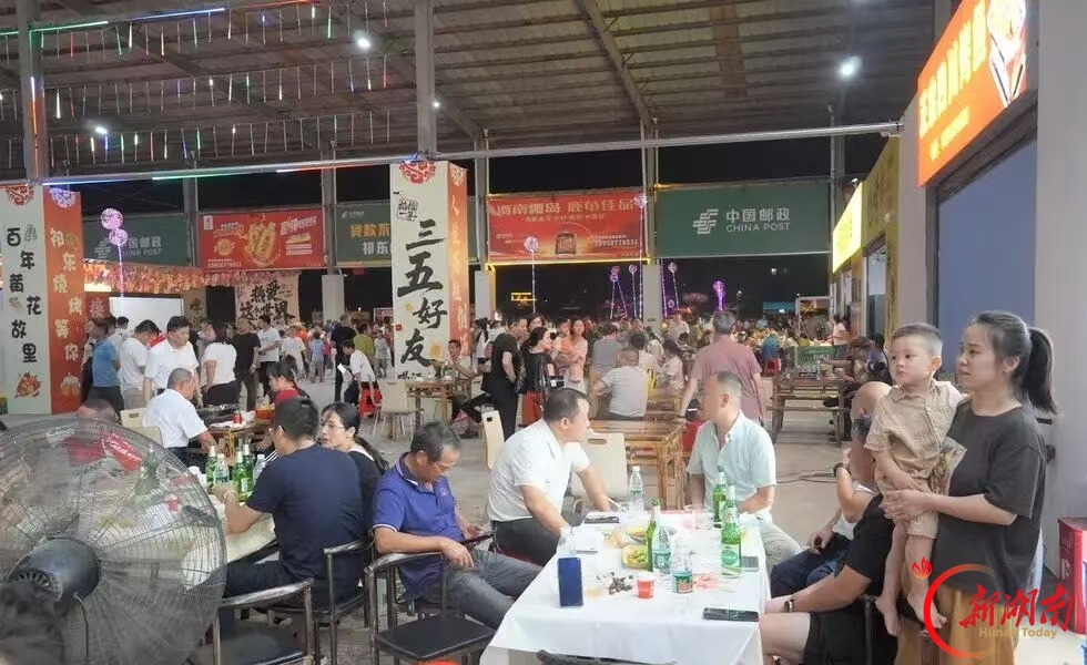 国庆不忙 来趟衡阳丨烤出黄花甜糯香，涮出水豆腐嫩滑爽  祁东：烧烤味正浓