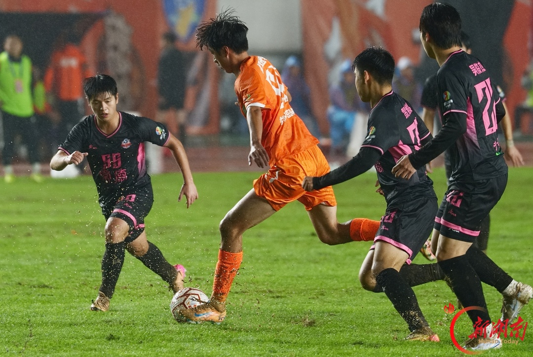 2026湘超·第九轮图集1 | 雨夜绿茵互砺锋芒！益阳主场1:1战平常德