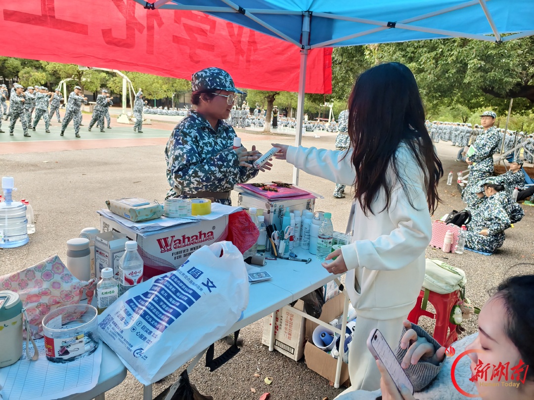 青春正步走|一盏灯传一盏灯,一代人暖一代人
