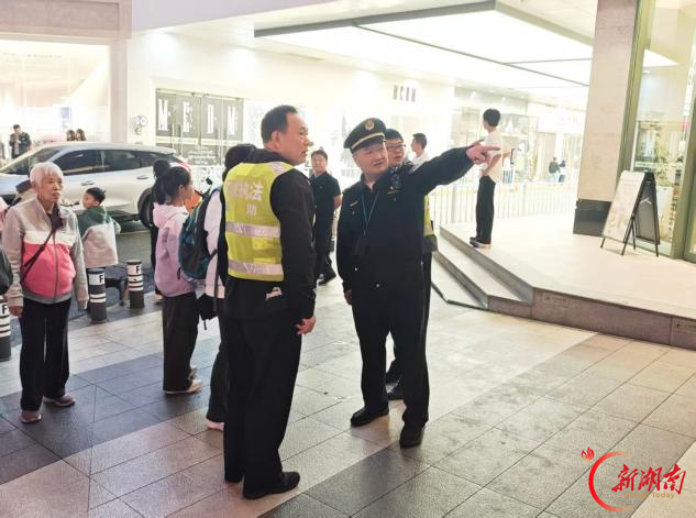 近千人次值守一线！芙蓉区行政执法局织密保障网以“执法蓝”守护星城国庆烟火