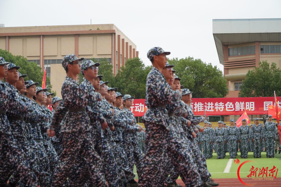 青春正步走丨展队列雄姿,聚十五同心