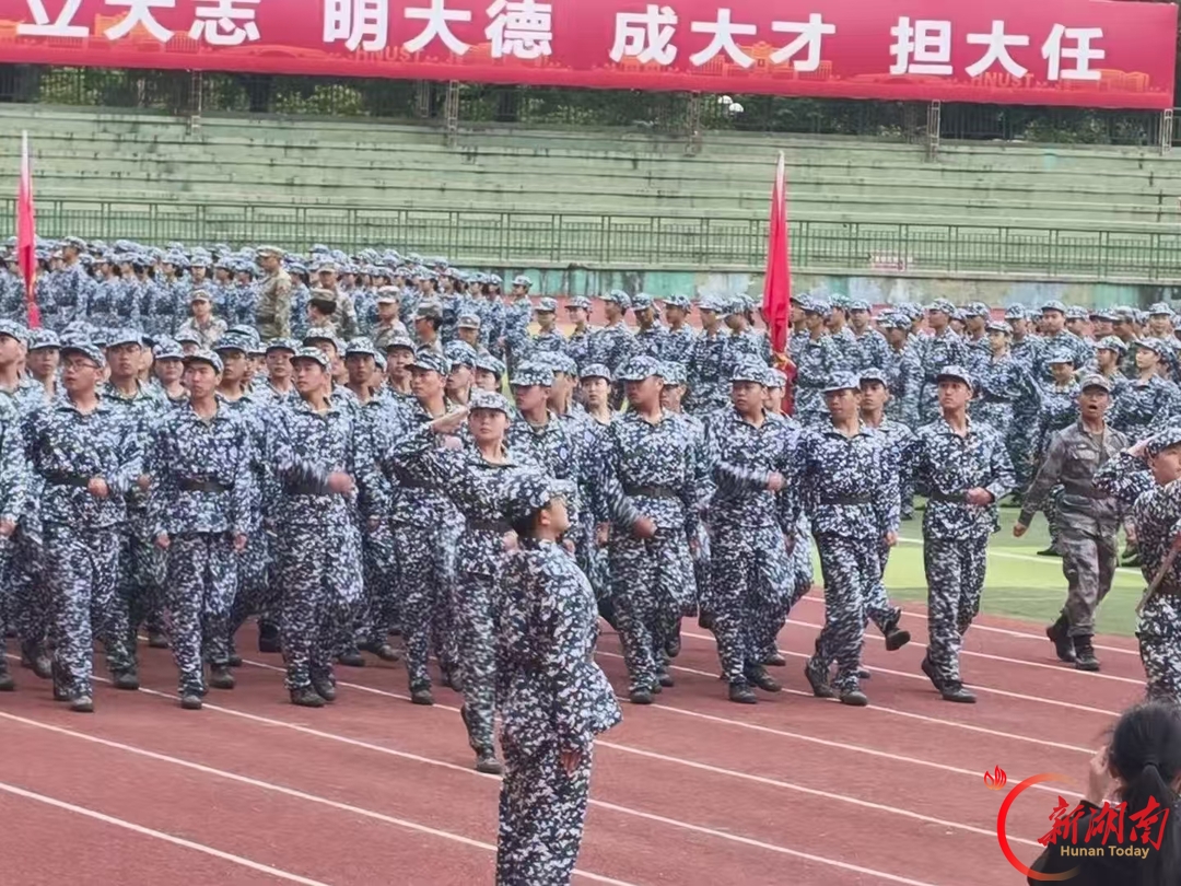 青春正步走丨以赛促训,青春风采竞绽放
