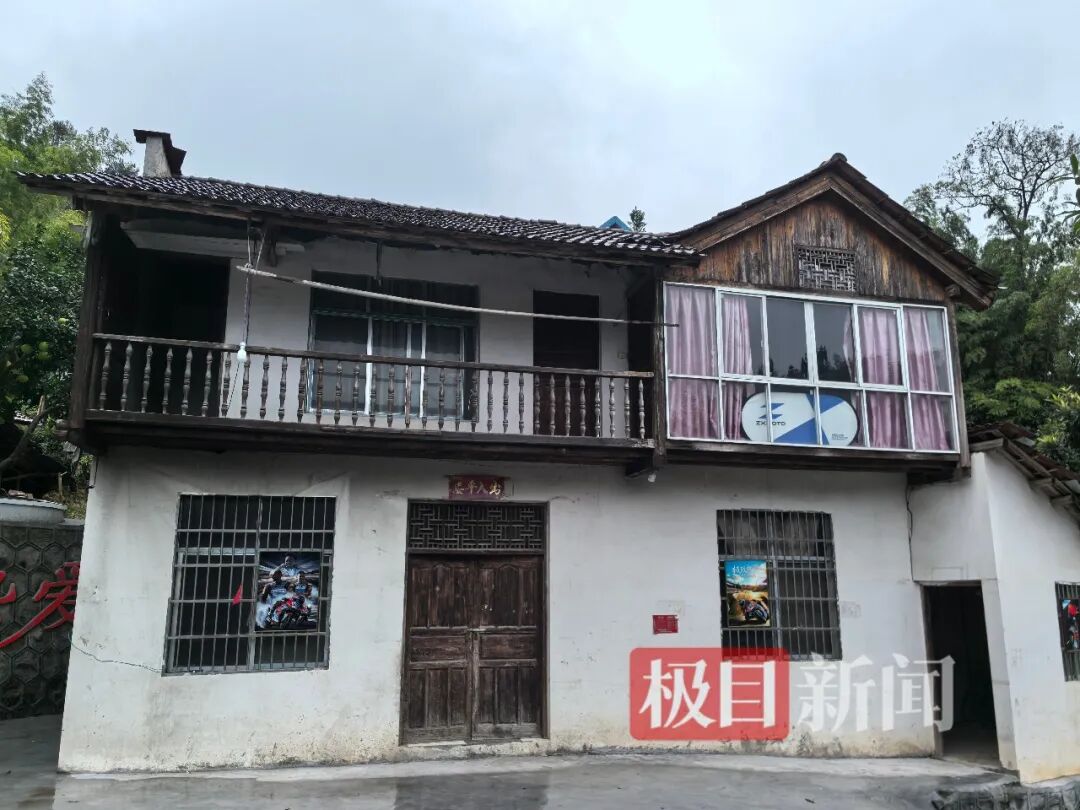 张雪在怀化的老宅成了网红打卡地,村支书:想请他代言矿泉水,打“张雪牌”搞好乡村建设