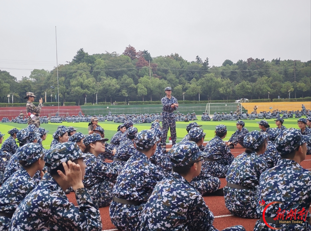 青春正步走|学长对你说:备好行囊,护好身体,认好同窗,军训便是青春好时光