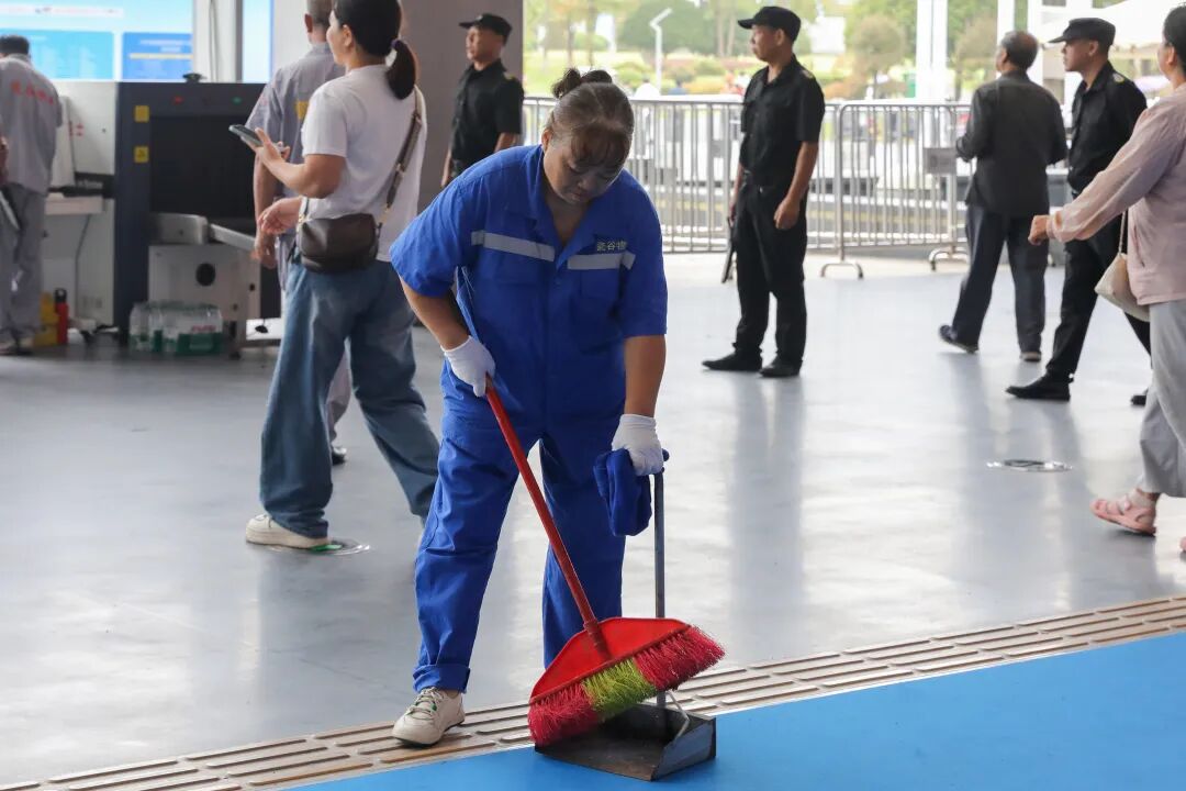 因你们，瓷博更美、瓷都更暖！