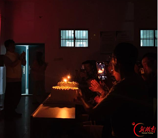 青春正步走丨烛光颂祖国