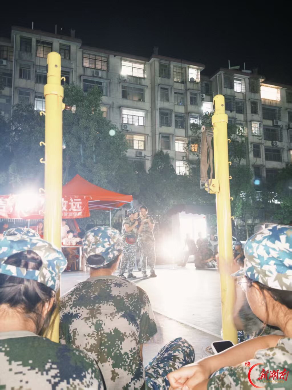 青春正步走 | 胡静:苦时咬牙,乐时尽兴,然后正步向前