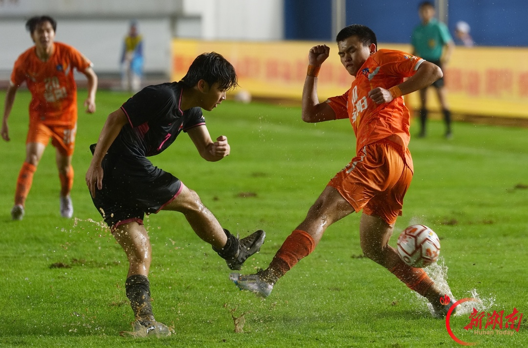 2026湘超·第九轮图集1 | 雨夜绿茵互砺锋芒！益阳主场1:1战平常德
