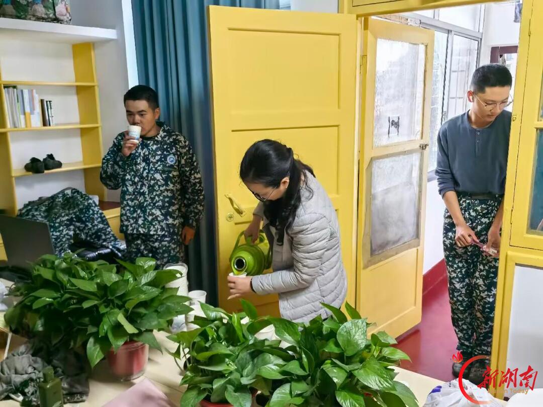 青春正步走丨秋雨生寒意，姜茶暖人心