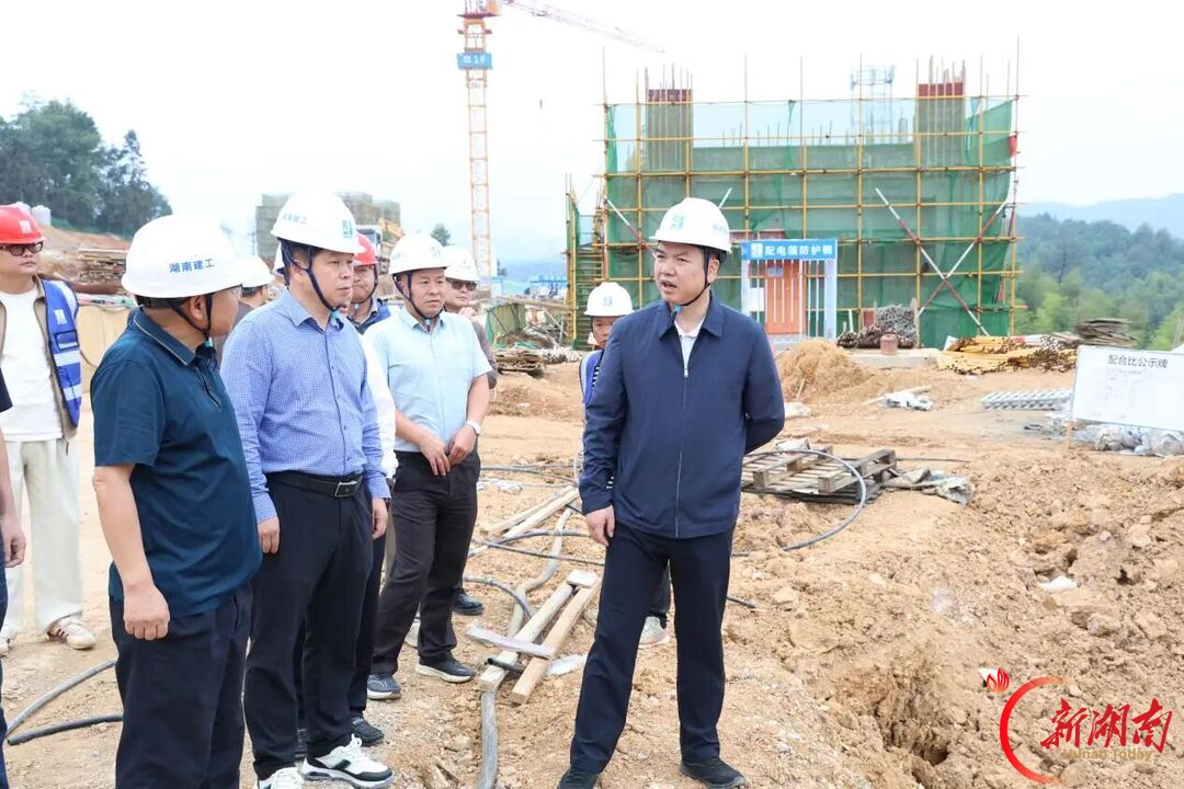 伍鹤群到白马镇督导水利项目建设和溶洞污染排查整治工作 切实守护群众饮水安全和生态安全