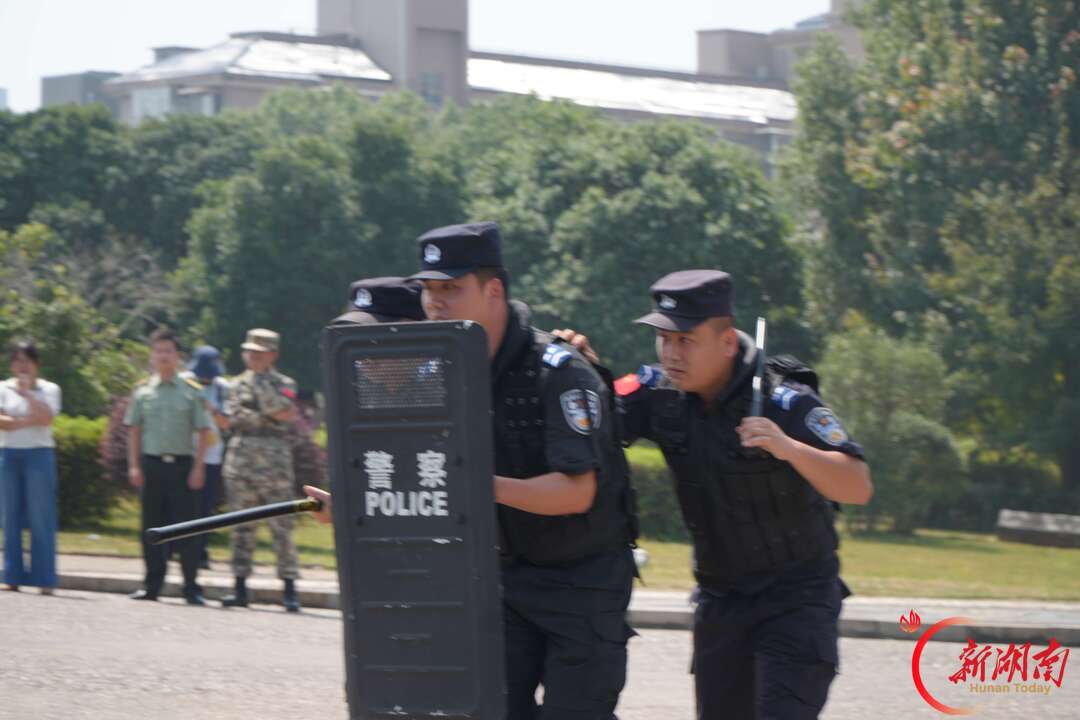 青春正步走丨消防进军训,安全入人心