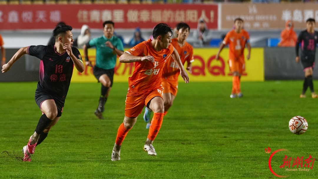 2026湘超·第九轮图集1 | 雨夜绿茵互砺锋芒！益阳主场1:1战平常德