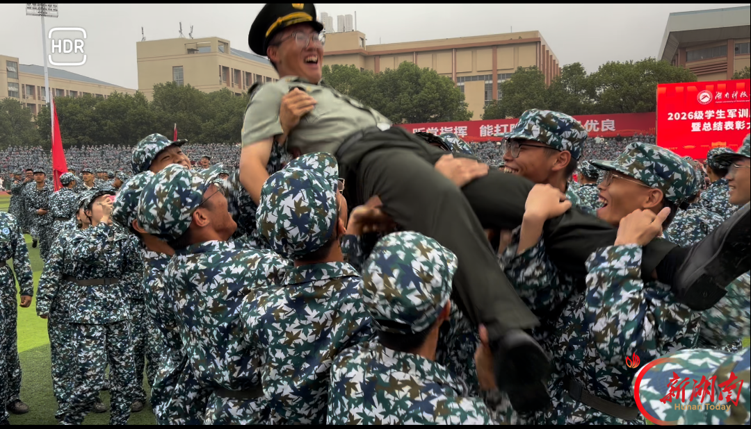 青春正步走|欢腾收官,是青春与军训的双向奔赴
