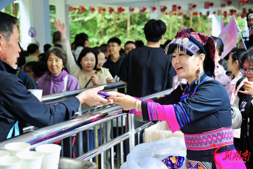 张家界景区:美景养眼 姜茶暖心