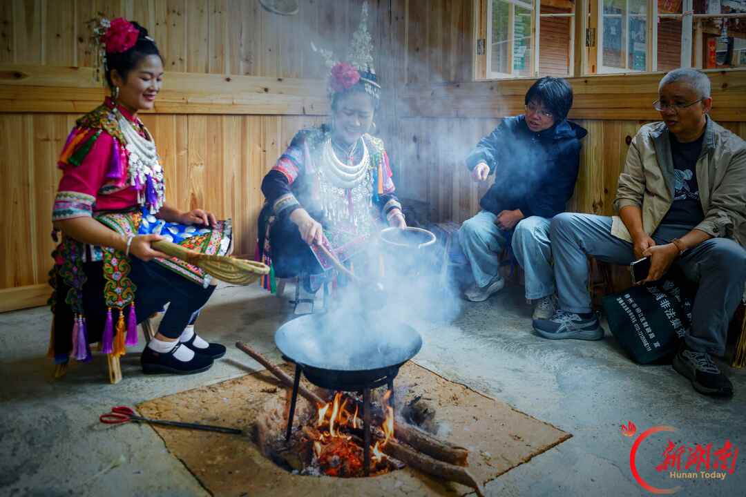 来湖南通道品一碗地地道道的侗家油茶
