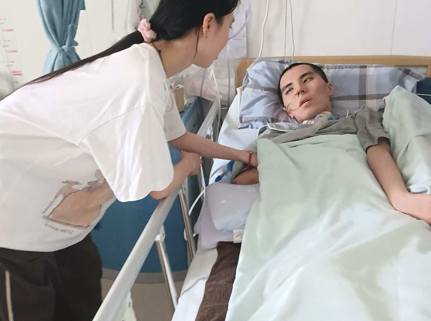 爱心接力，知闲，盼你快点好起来！