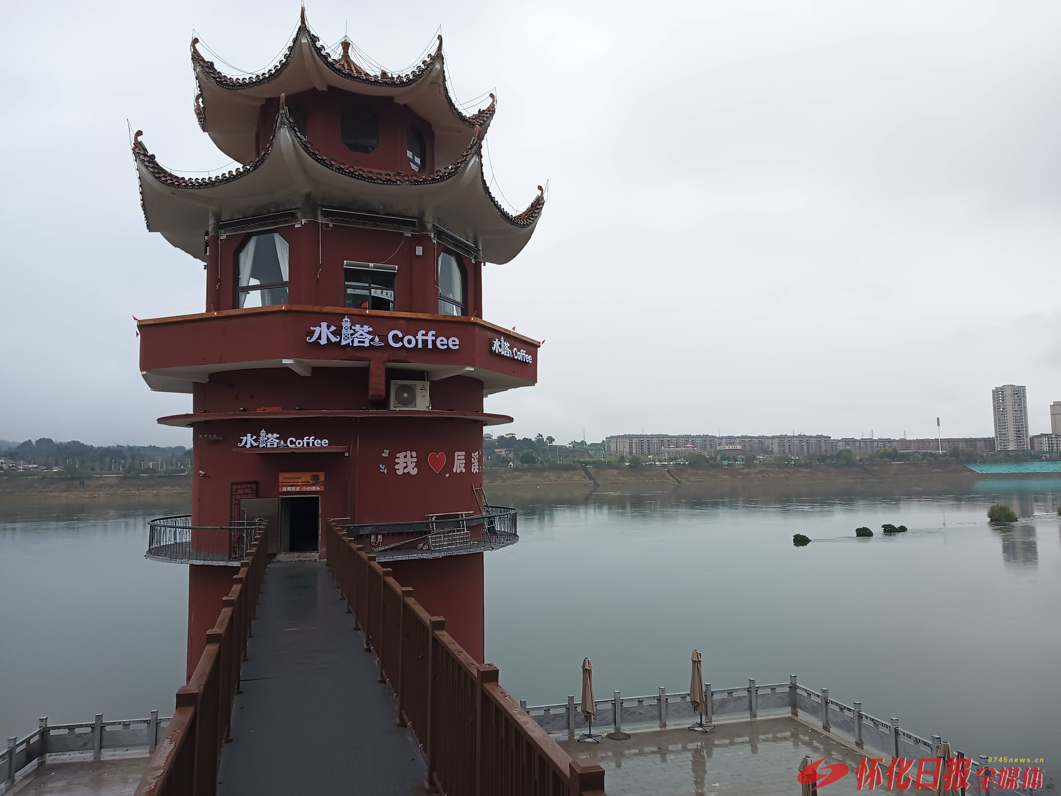 ​旧塔焕新迎客来 辰溪江畔文旅新空间盛装亮相