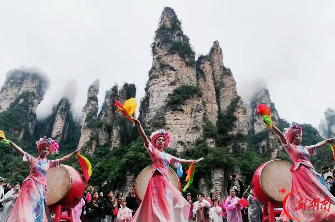 “十一”乐游张家界丨赏峰林、品民俗、看星河……张家界武陵源把国庆过成“秋日长诗”