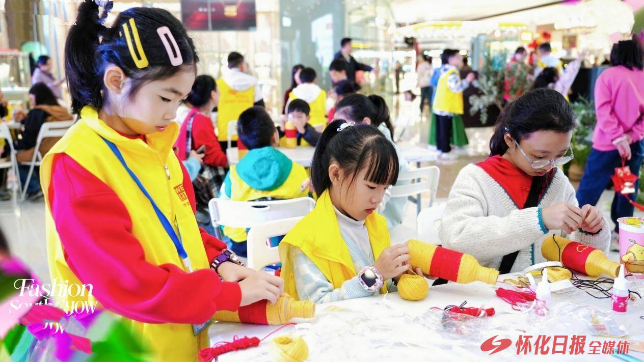 多部门联合开展“迎国庆·倡环保”主题志愿服务