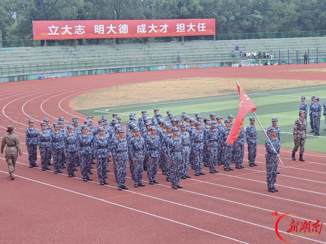 青春正步走丨 迷彩如橘经苦砺 青春自有回甘来