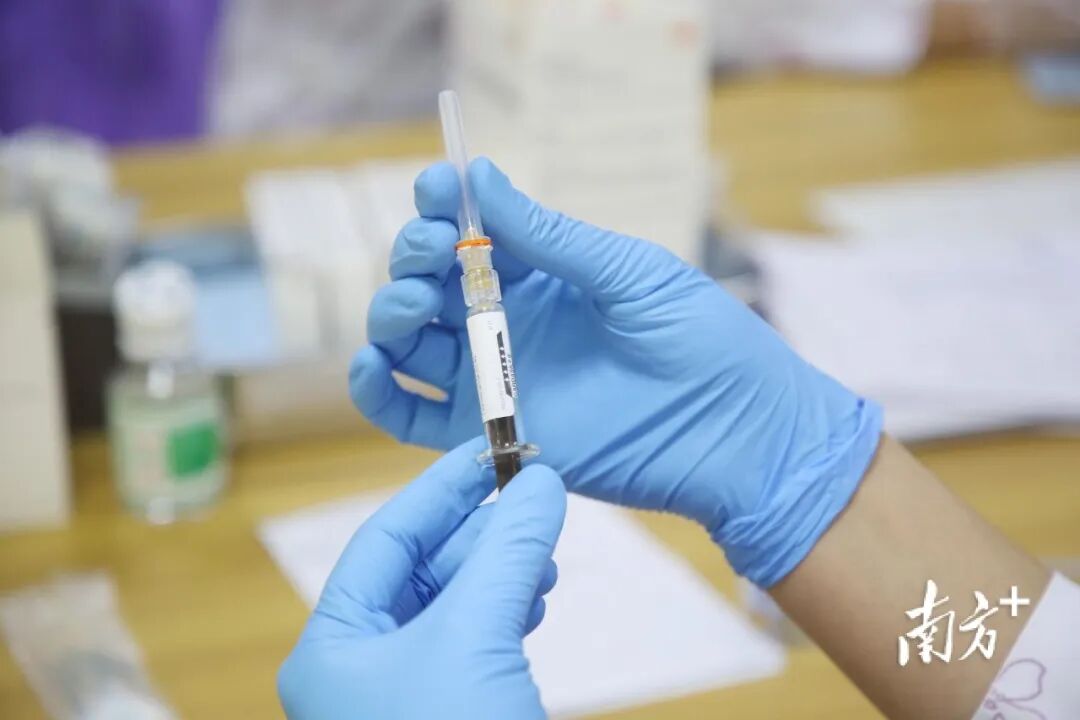 “高铁座椅或为HPV感染重灾区”冲上热搜,医生回应