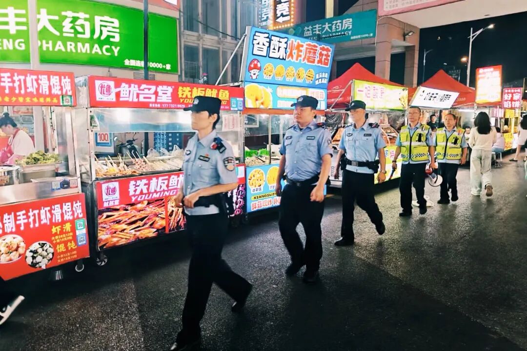 红色湘潭·礼赞国庆㉘丨藏蓝守莲城，平安贺华诞