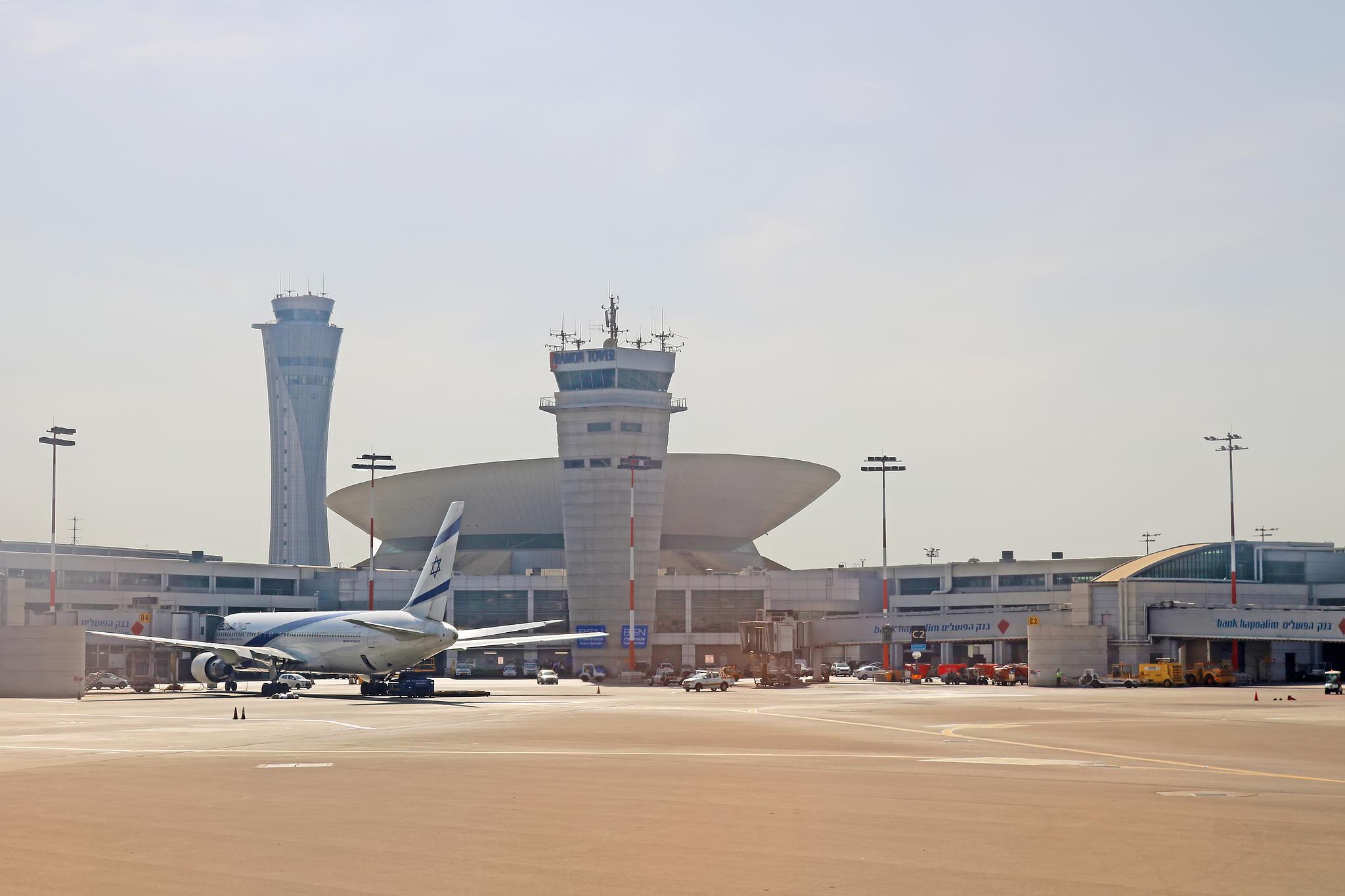 消息人士称迪拜航空副驾驶原计划驾机撞向以机场航站楼