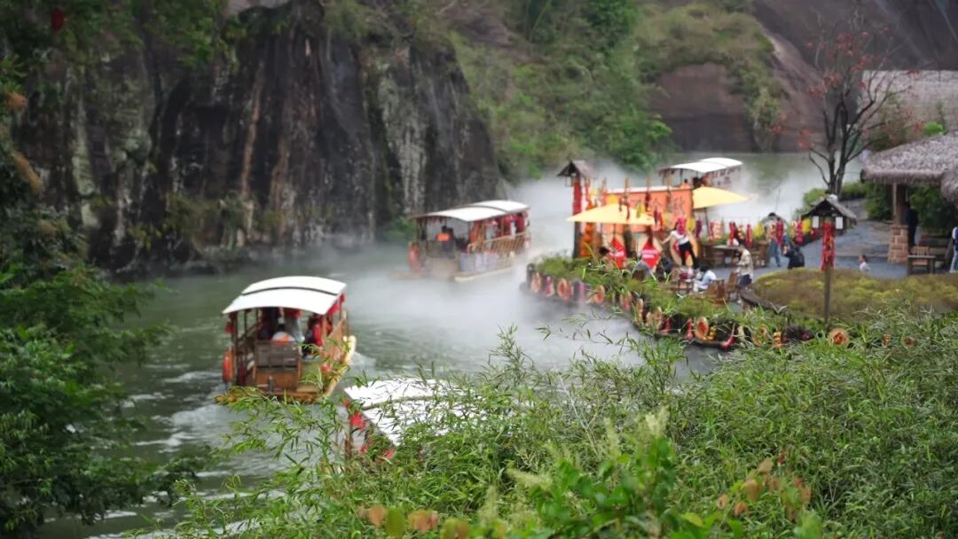 天青色等烟雨,而我在等你!解锁飞天山国庆专属浪漫~