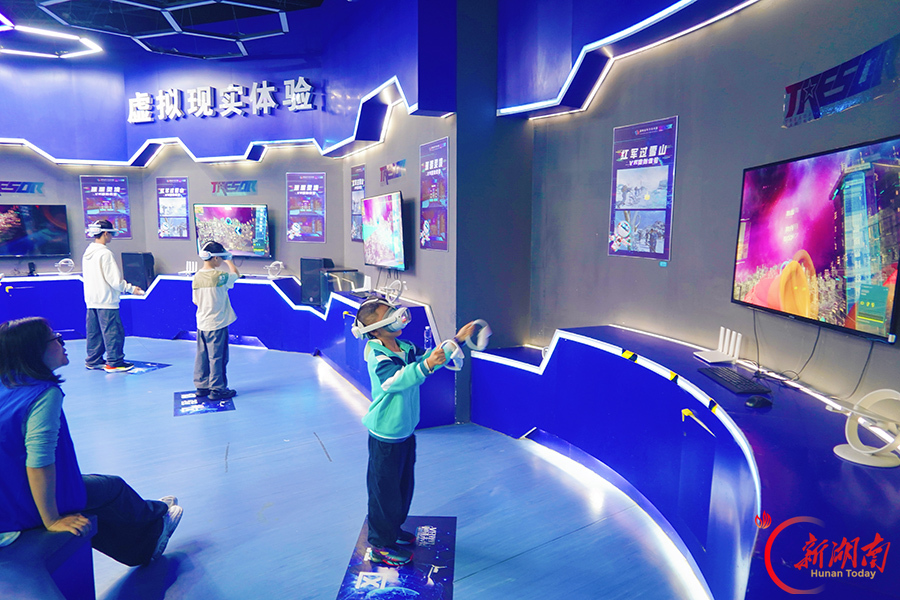 科技馆里学科学