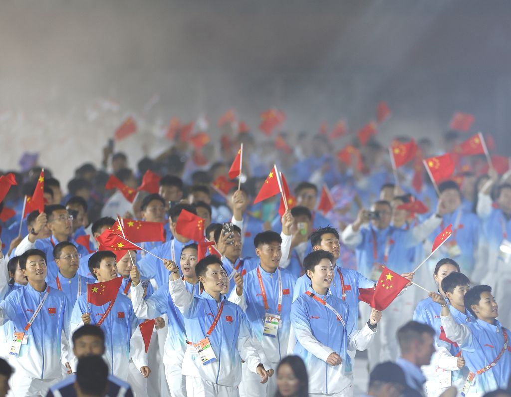 亚运会丨综述：中国十二连冠 亚洲新星闪耀 赛事组织混乱