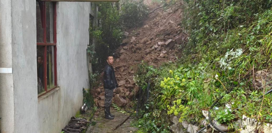 提前转移!石门成功避险一起山体滑坡