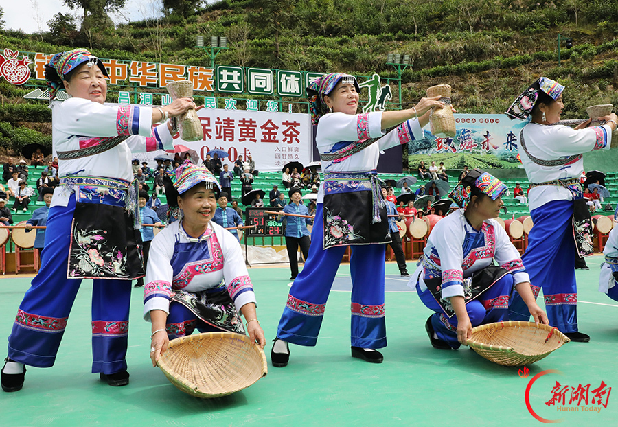 非遗展风采 热闹度国庆