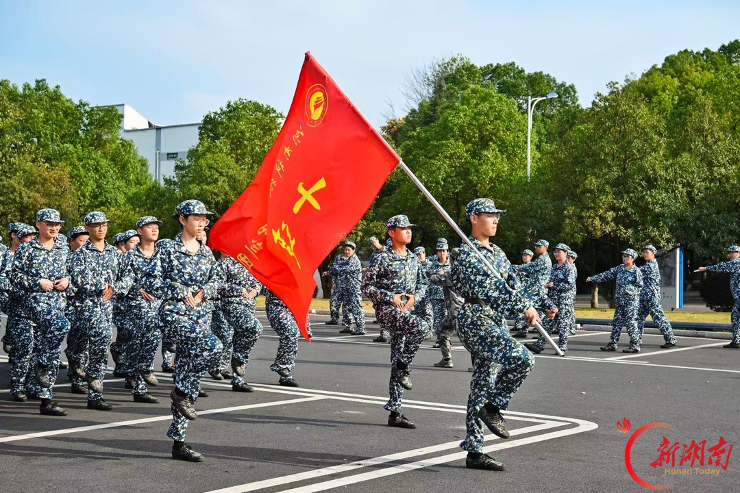 青春正步走丨步履铿锵,不负韶华