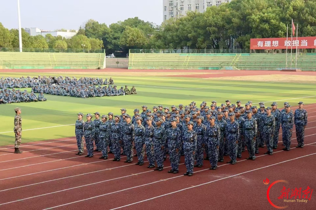 青春正步走丨步履铿锵,不负韶华