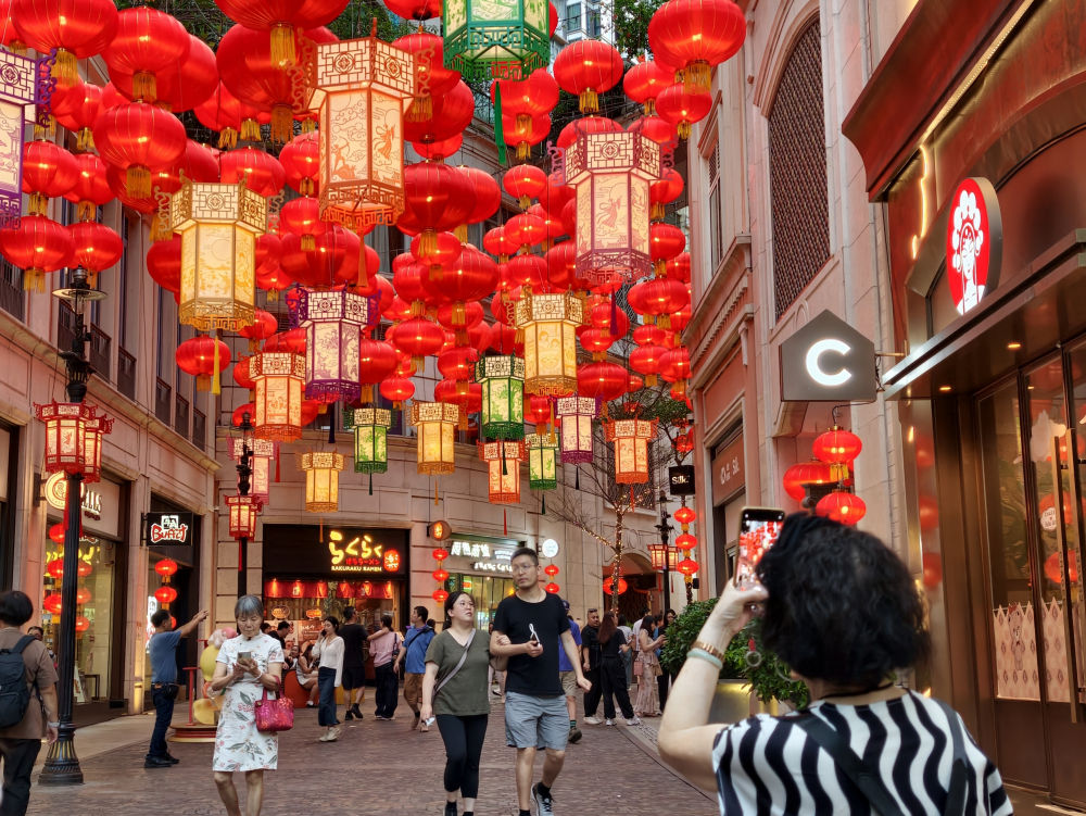 特写：感受国庆假期的香港温度