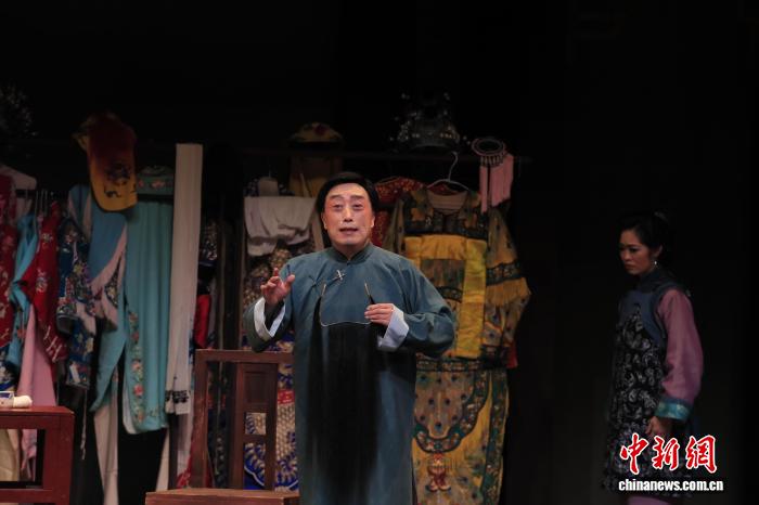 京剧名家李宝春将携台北新剧团《戏里戏外》赴大陆巡演