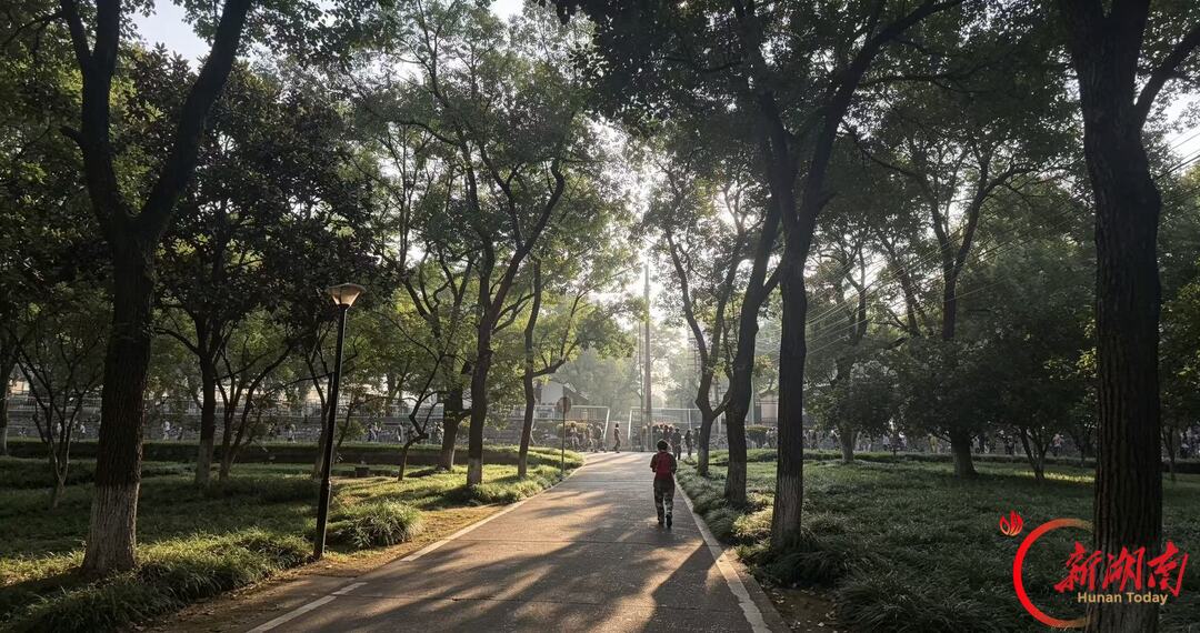 青春正步走丨军训落下帷幕,我的这堂大学第一课就此结业