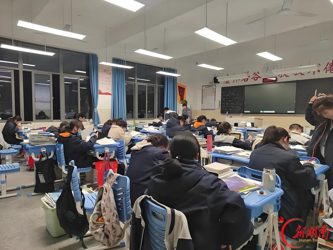 医学生·开学季|校园暖心日常㊲收笔藏锋芒,携青春赴荣光