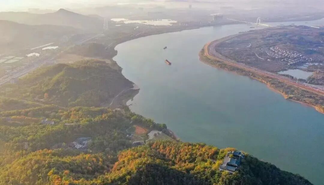 红色湘潭·礼赞国庆㉝丨国庆假期来岳塘!登山、露营、观星,开启一场身心疗愈之旅!