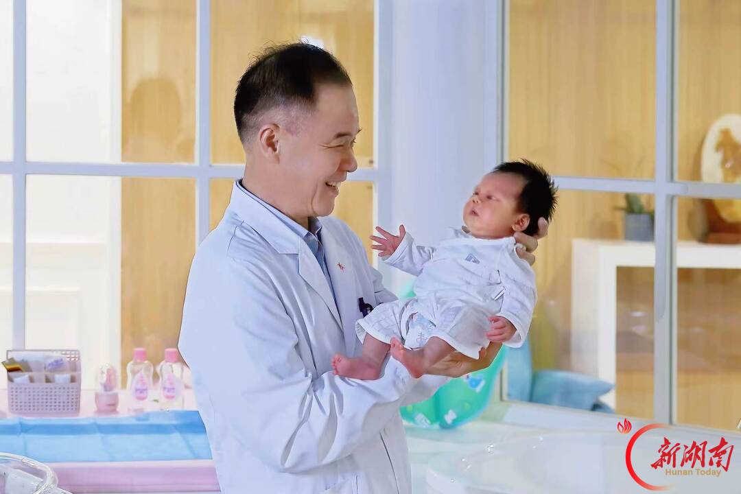 祖国母亲，我想对您说｜一个孩子是家庭的希望，千万个孩子是民族的未来