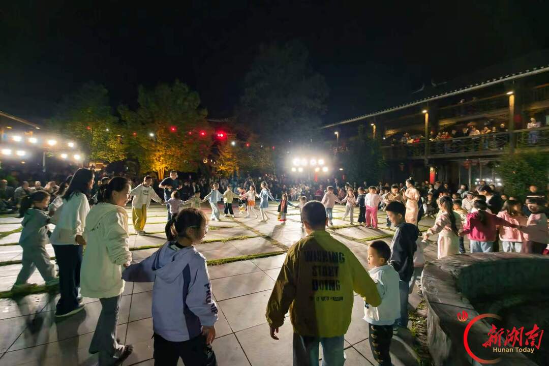 国庆七天 乐在五溪㊿|音乐会+非遗+篝火晚会 溆浦枫香瑶寨国庆假期人气爆棚