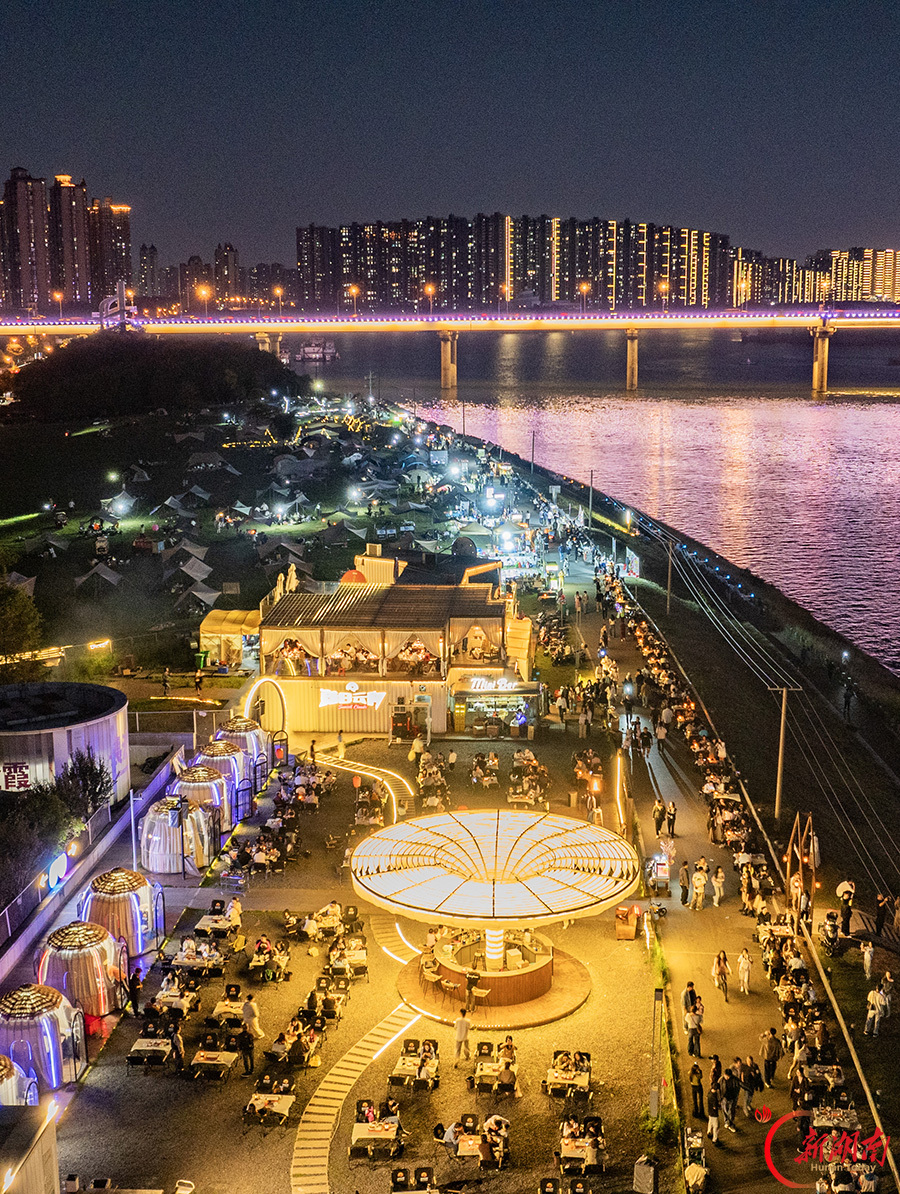 灯火耀湘江 烟火闹夜游