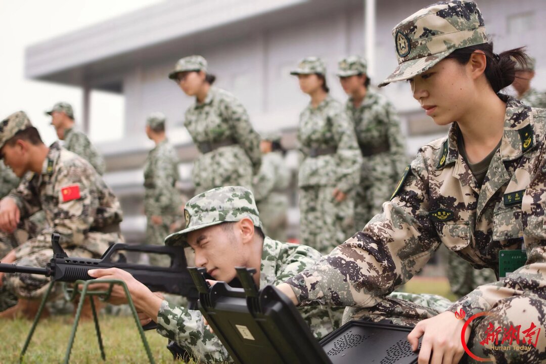 青春正步走丨汗水与温情交织的迷彩青春