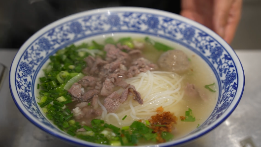 郴州人戒不掉的那碗粉 成为游客的 "落地签"